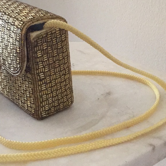 Magic hand made gold bead evening purse - Picture 4 of 8